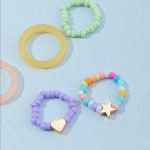 Rings - 7 pieces - beaded rings
